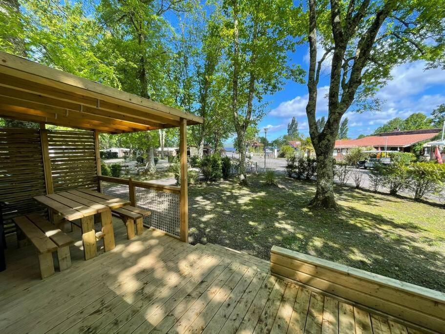 Vue Sur Le Lac, Cadre Verdoyant, Camping 4 Etoiles Aureilhan  Exterior foto